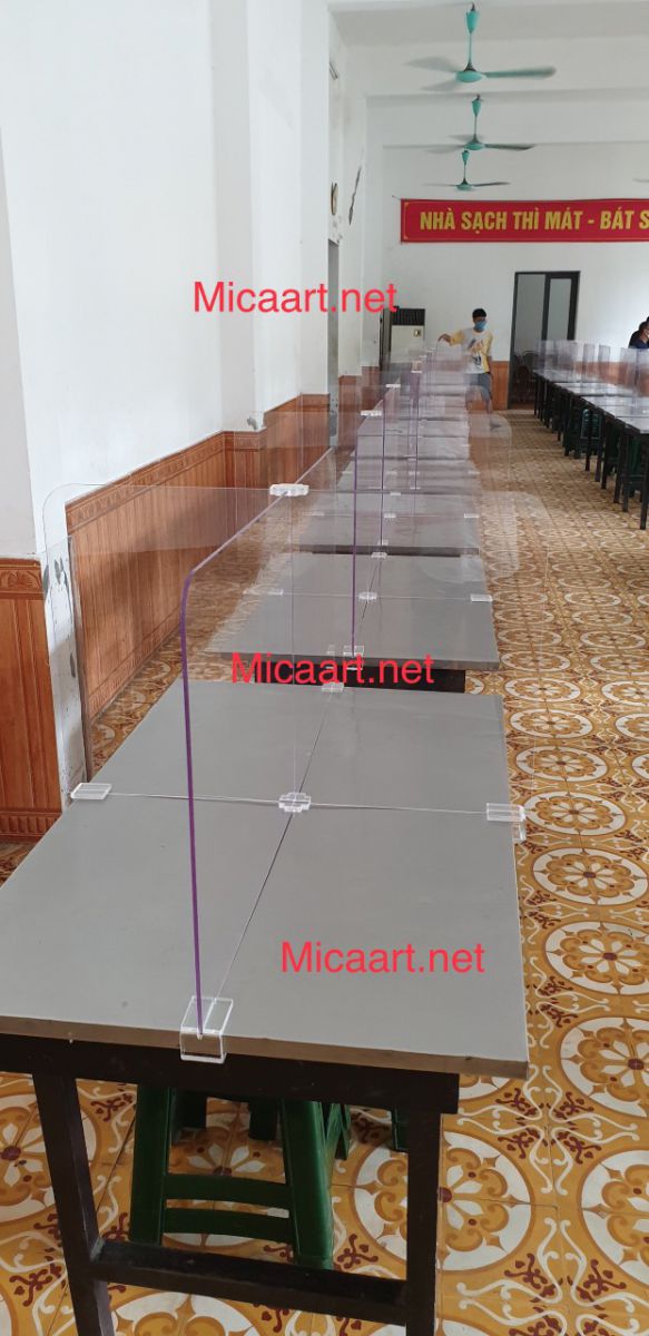 vách ngăn chống dịch